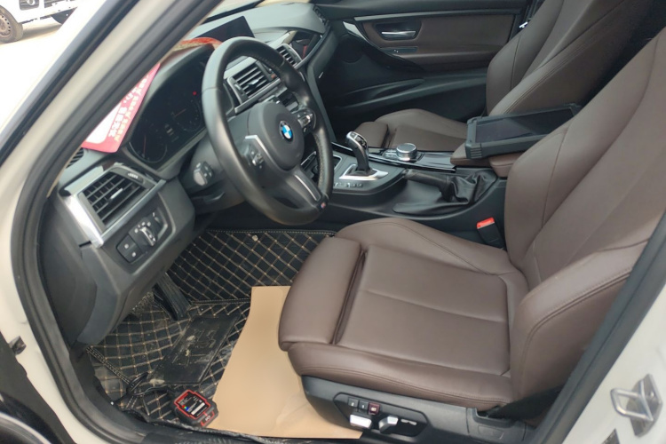 宝马3系 2018款 320Li 领先型M运动套装中控内饰19