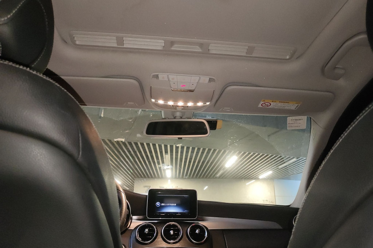 奔驰C级 2015款 C 180 L 运动型局部细节22