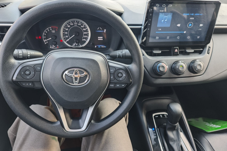 丰田 卡罗拉 2019款 1.2T S-CVT GL先锋版中控内饰7002