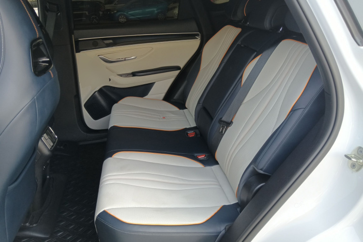 比亚迪 宋PLUS新能源 2023款 冠军版 EV 520KM 旗舰型中控内饰21