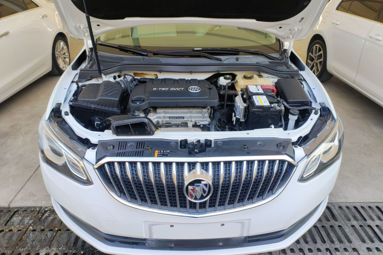 别克 英朗 2017款 15N 手动精英型机舱底盘24