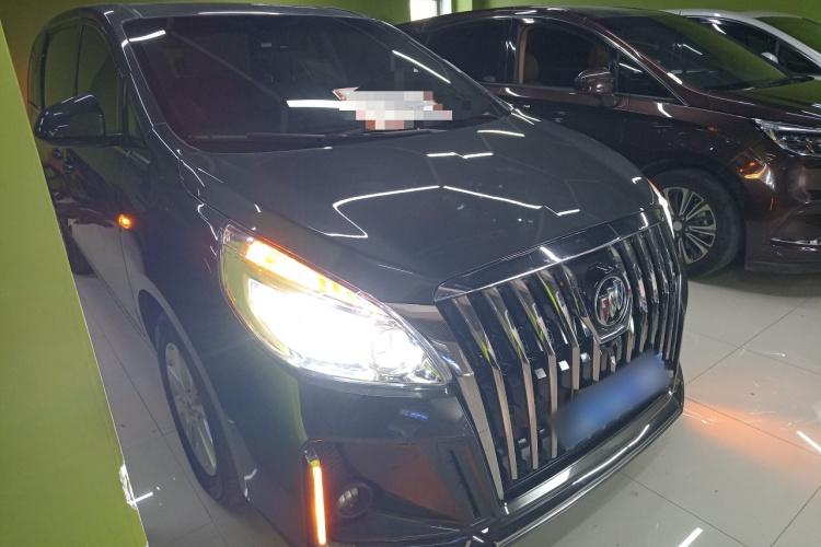 别克GL8 2018款 28T 豪华型 国VI车身外观3