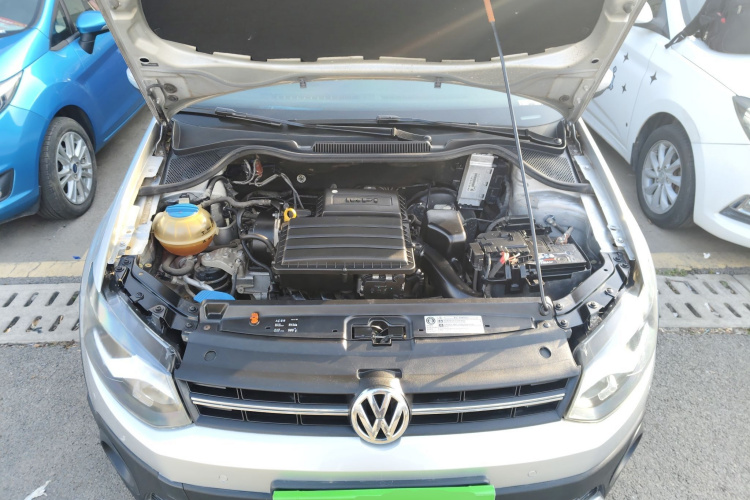 大众 2014款 1.6L Cross Polo 自动机舱底盘24
