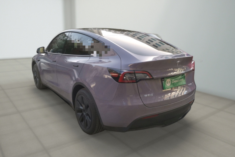 特斯拉 Model Y 2024款 后轮驱动版车身外观5