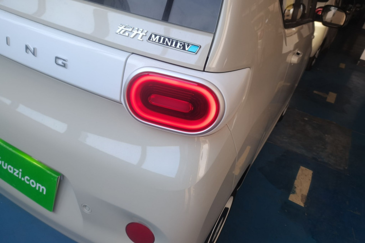 五菱汽车 宏光MINIEV 2024款 第三代 215km 青春版车身外观6006