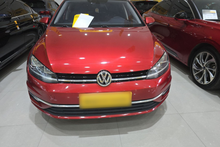 大众 高尔夫 2018款  230TSI 自动豪华型车身外观2