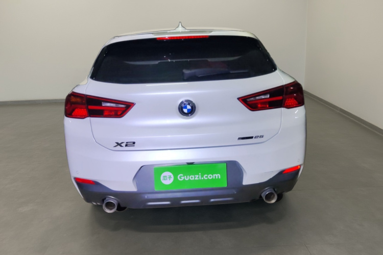 宝马X2 2020款 sDrive25i 领先型M越野套装车身外观6