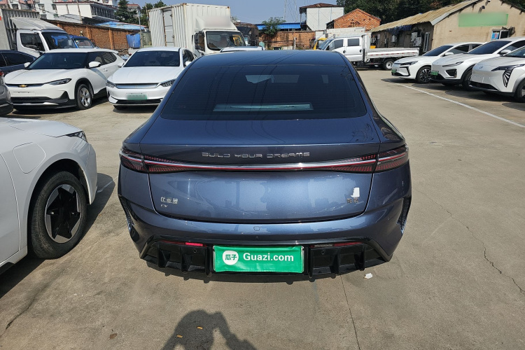 比亚迪 海豹 2024款 荣耀版 550km 精英型车身外观6