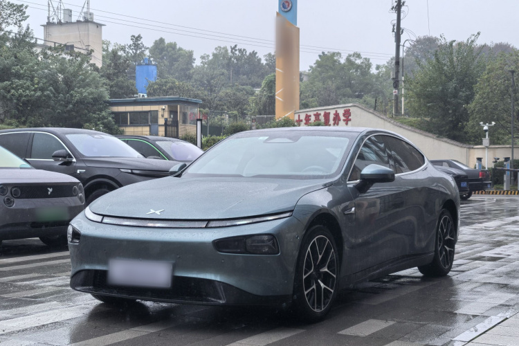 小鹏P7 2023款 P7i 702 Max车身外观1