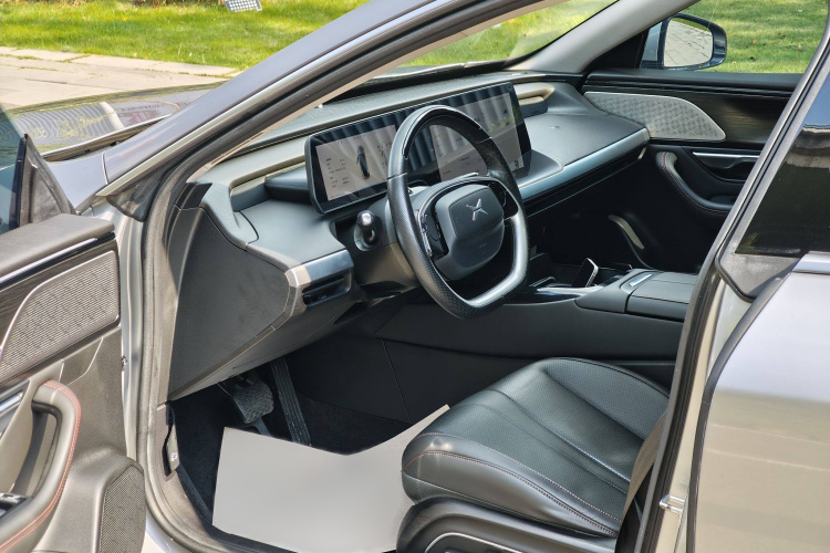 小鹏P7 2020款 670N中控内饰7004