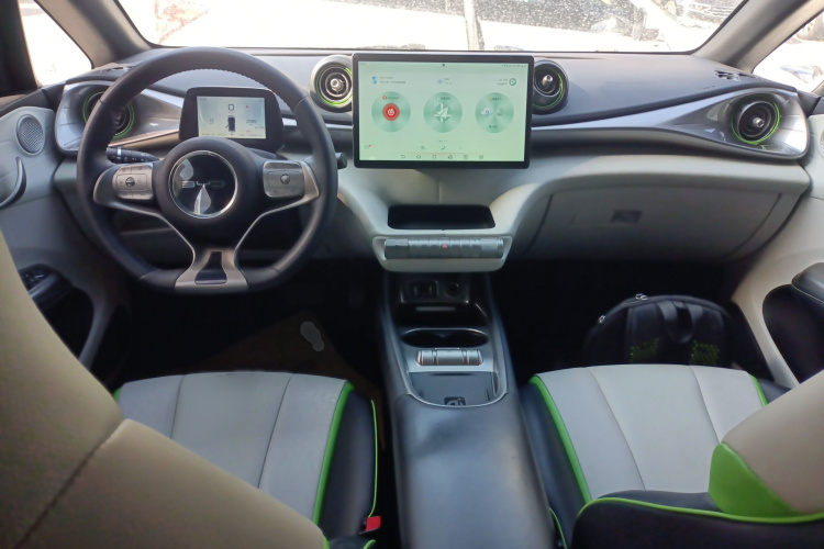 比亚迪 海豚 2021款 405km 时尚版中控内饰7002