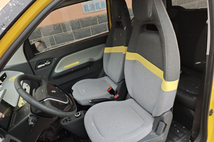 五菱汽车 宏光MINIEV 2021款 马卡龙时尚款 三元锂中控内饰19