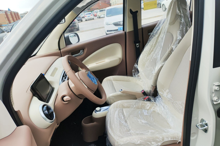 五菱汽车 宏光MINIEV 2025款 四门版 进阶款中控内饰19