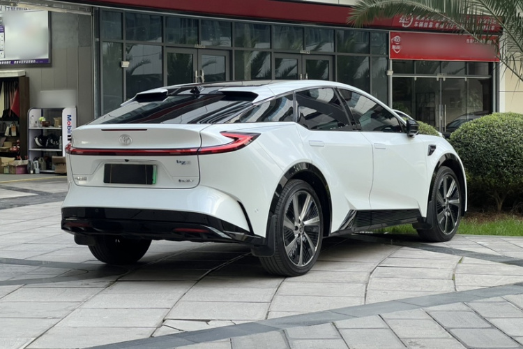 丰田bZ5 2025款 550 PRO智行版车身外观6005