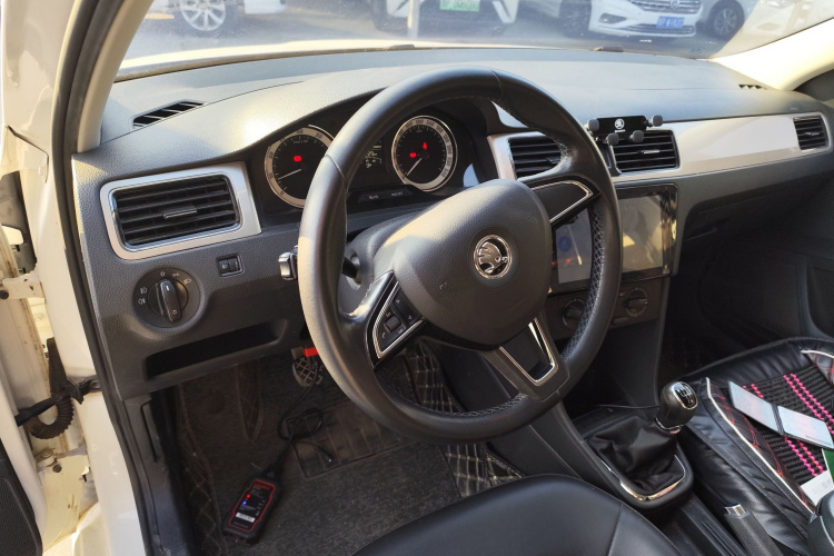 斯柯达 昕锐 2018款 1.6L 手动舒适版中控内饰12