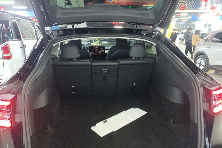 特斯拉 Model Y 2024款 后轮驱动版局部细节23
