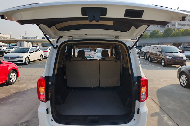 五菱汽车 五菱宏光 2019款 1.5L S标准型国VI LAR局部细节23