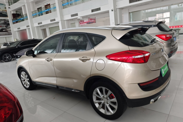 吉利汽车 帝豪GS 2016款 运动版 1.8L 手动领尚型车身外观4