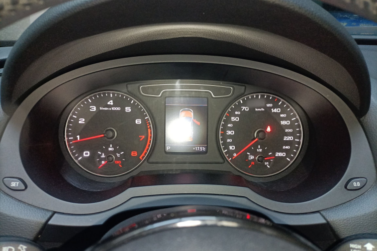 奥迪Q3 2013款 35 TFSI quattro 豪华型局部细节14