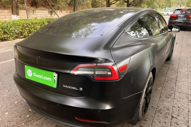 特斯拉 Model 3 2021款 标准续航后驱升级版 3D6车身外观6004