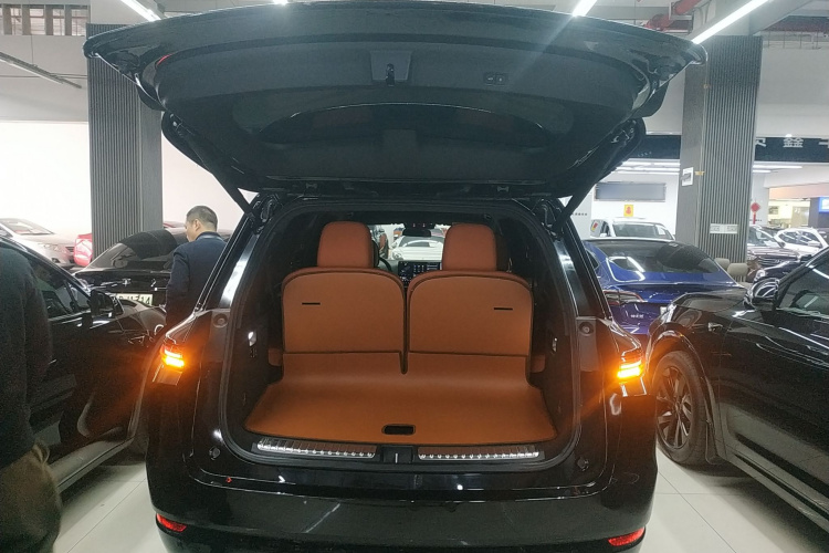 理想汽车 理想L9 2022款 Max机舱底盘23