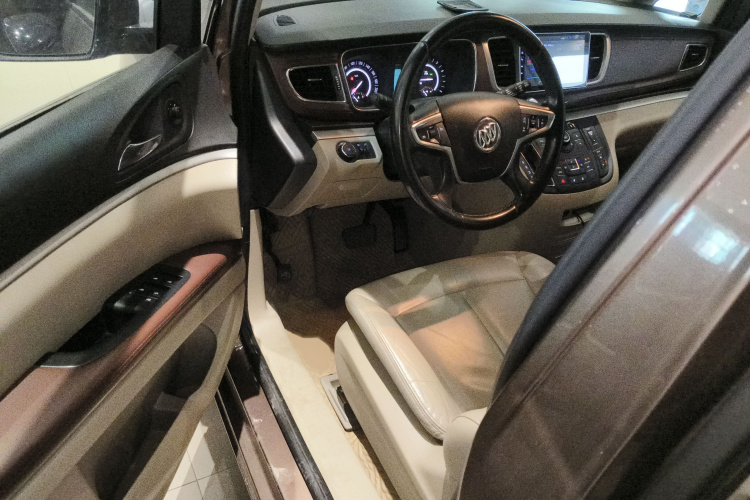 别克GL8 2018款 28T 豪华型 国VI中控内饰7003