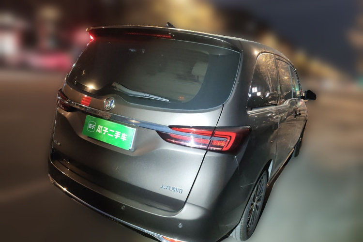 别克GL8 2023款 陆上公务舱 智享型车身外观7