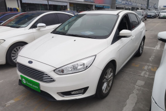 福特 福克斯 2017款 三厢 1.6L 自动风尚型智行版