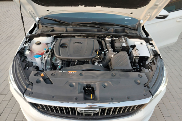 吉利汽车 帝豪 2023款 第4代冠军版 1.5L CVT豪华型机舱底盘24