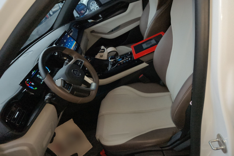 比亚迪 秦PLUS 2023款 冠军版 DM-i 55KM领先型中控内饰19