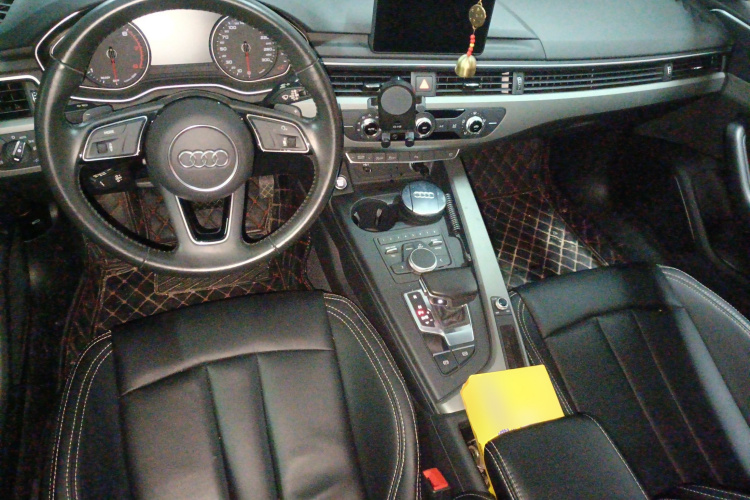 奥迪A4L 2019款 40 TFSI 进取型 国VI中控内饰12