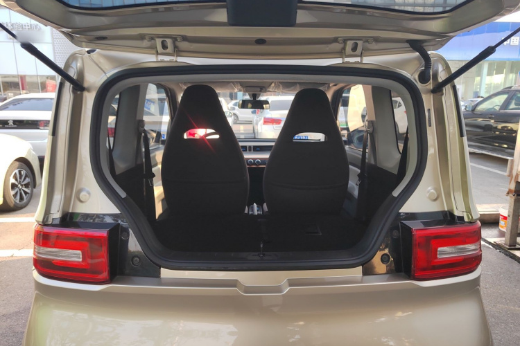 五菱汽车 宏光MINIEV 2020款 自在款 三元锂机舱底盘23