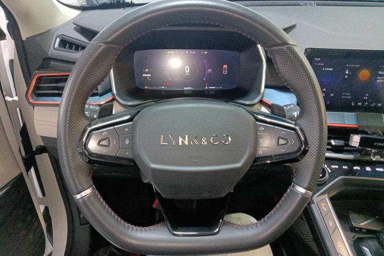 领克06 2020款 1.5T 耀Halo中控内饰13