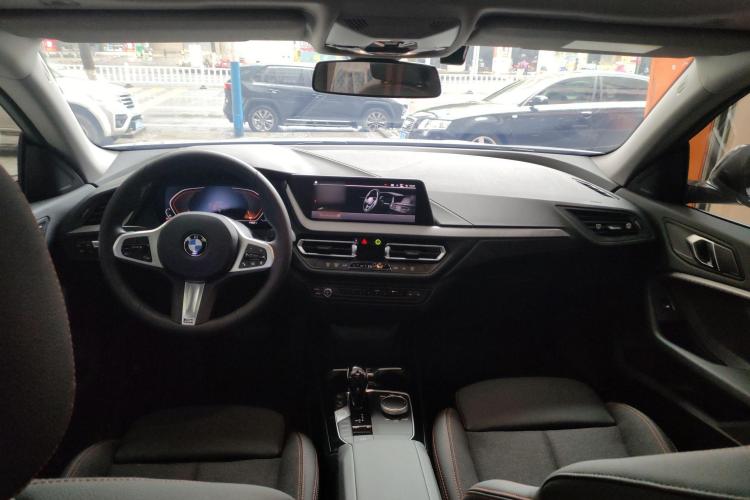 宝马2系(进口) 2023款 225i 四门轿跑车 M运动套装中控内饰7004