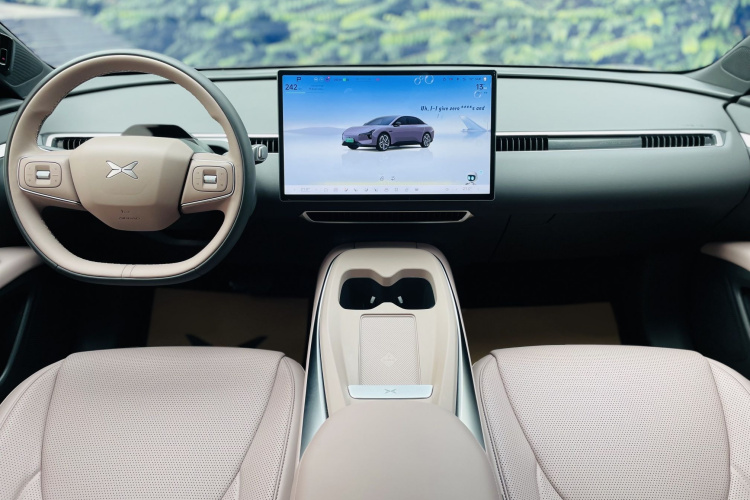 小鹏MONA M03 2025款 502 长续航 Max中控内饰7002