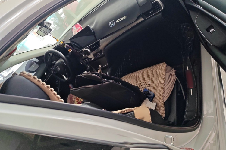 本田 雅阁 2022款 260TURBO 豪华版局部细节9005