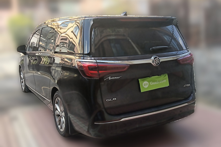 别克GL8 2020款 Avenir艾维亚 七座亲礼版车身外观5