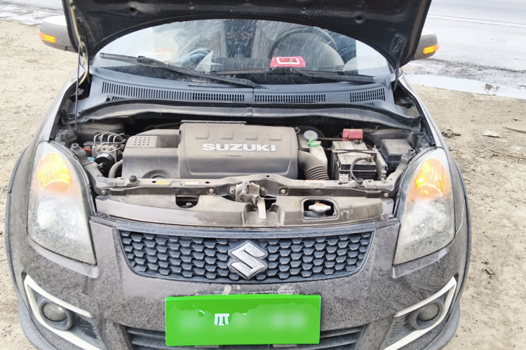 铃木 雨燕 2015款 1.5L 手动限定版局部细节24