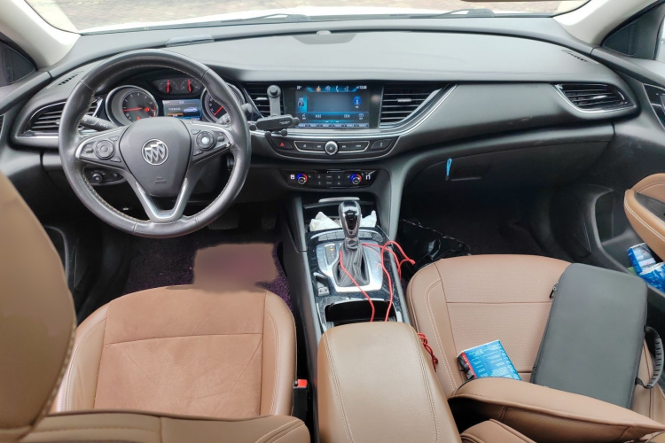 别克 君威 2017款 20T 豪华型中控内饰7002