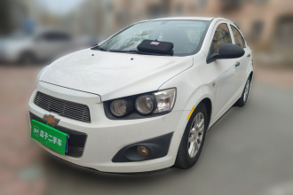 雪佛兰 爱唯欧 2013款 三厢 1.4L AT 天窗版