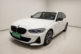 宝马1系 2022款 120i M运动曜夜版