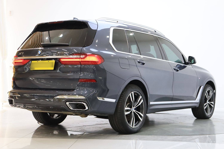 宝马X7 2019款 xDrive40i 尊享型M运动套装车身外观6004