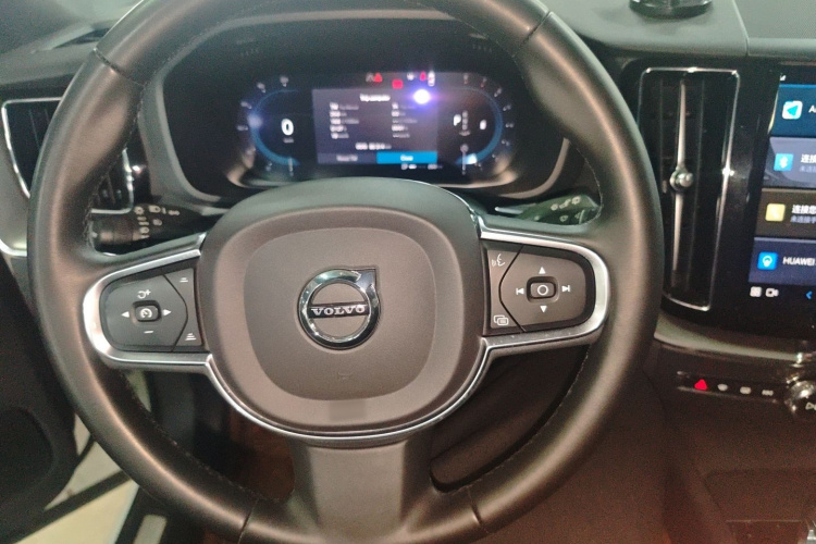 沃尔沃XC60 2024款 B5 四驱智逸豪华版中控内饰13