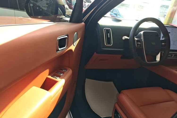 理想汽车 理想L9 2023款 Pro中控内饰7003