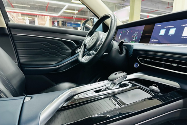 岚图汽车 岚图FREE 2021款 四驱标准增程专属豪华套装局部细节9002