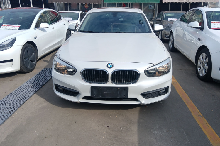 宝马1系(进口) 2016款 118i 领先型车身外观6001