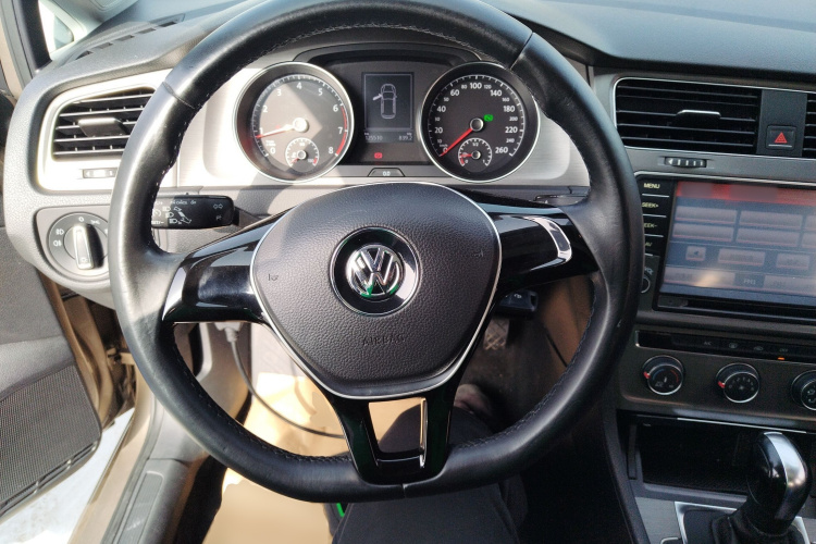 大众 高尔夫 2015款 1.6L 自动舒适型中控内饰13