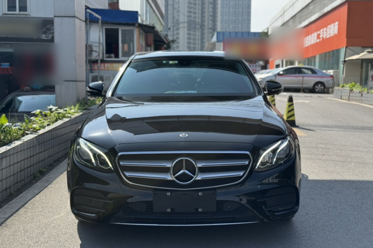 奔驰E级 2019款 改款 E 300 L 运动豪华型车身外观6006