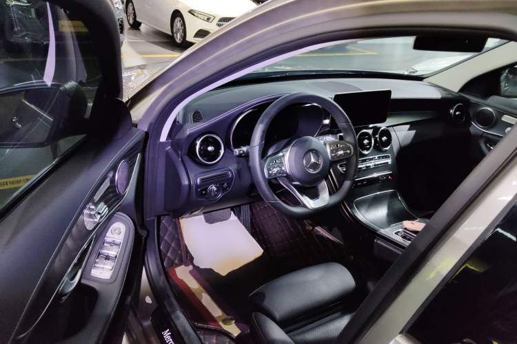 奔驰C级 2020款 改款 C 260 L 运动版中控内饰20