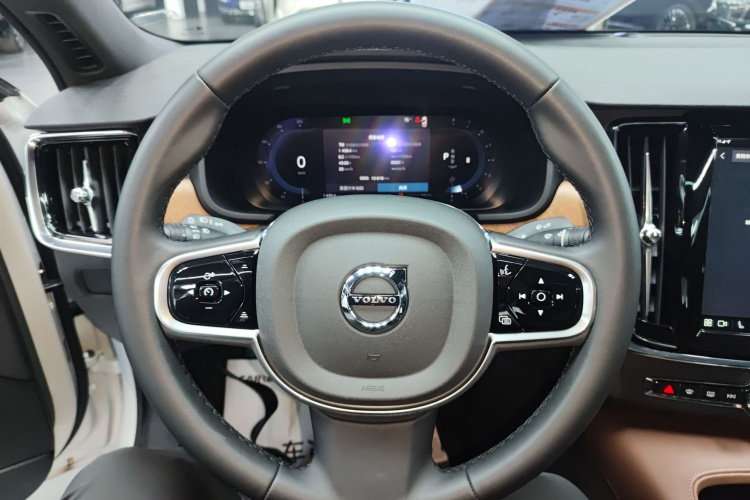 沃尔沃S90 2025款 B5 智逸豪华版局部细节13